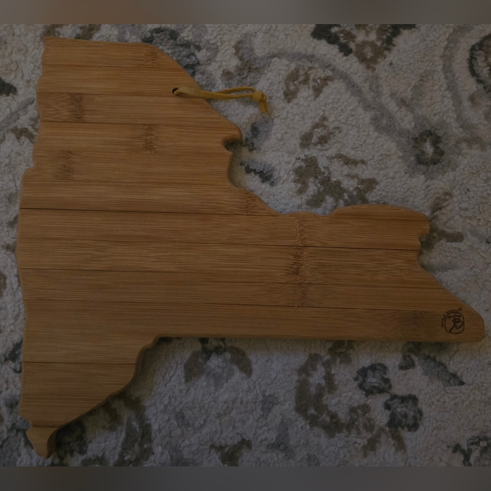 New York State-Shaped Totally Bamboo Cutting Board